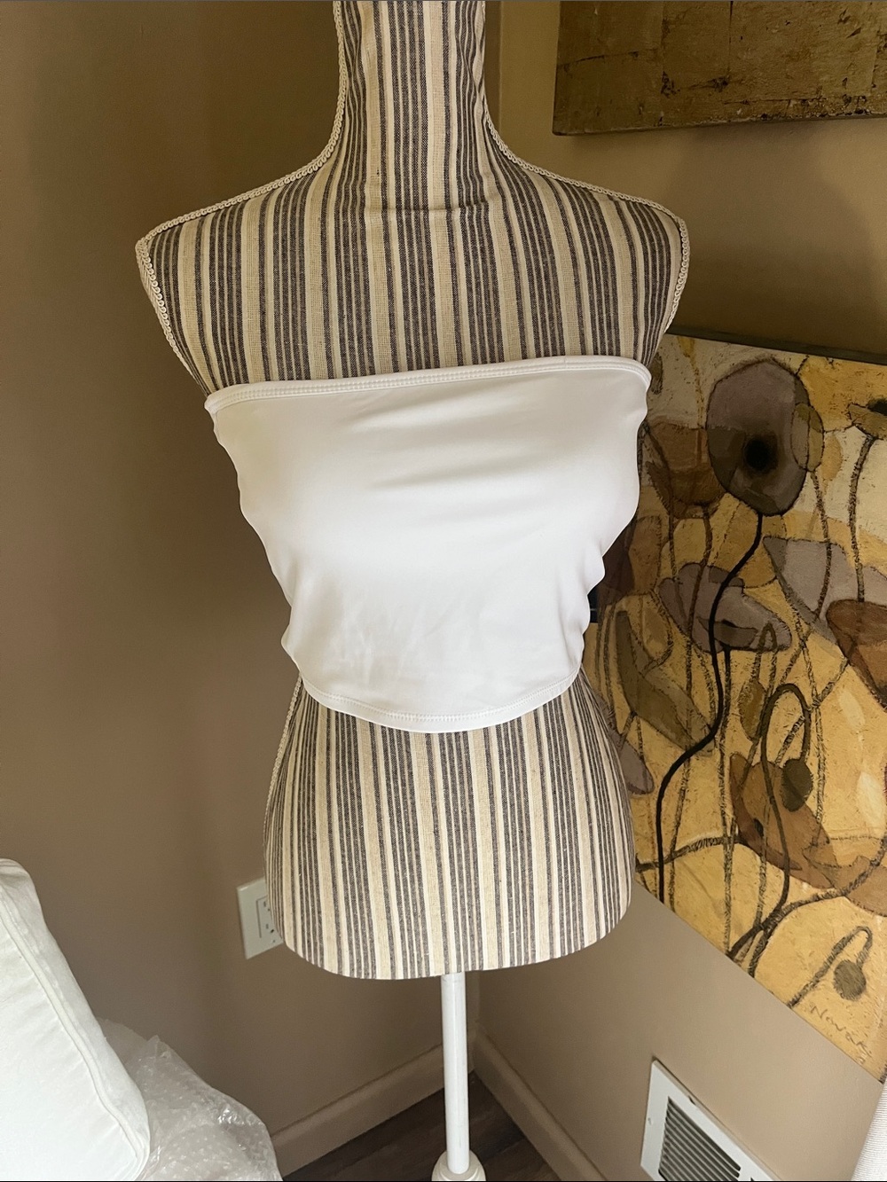 Bandau white lined swim top sz m (6-9) NWT
